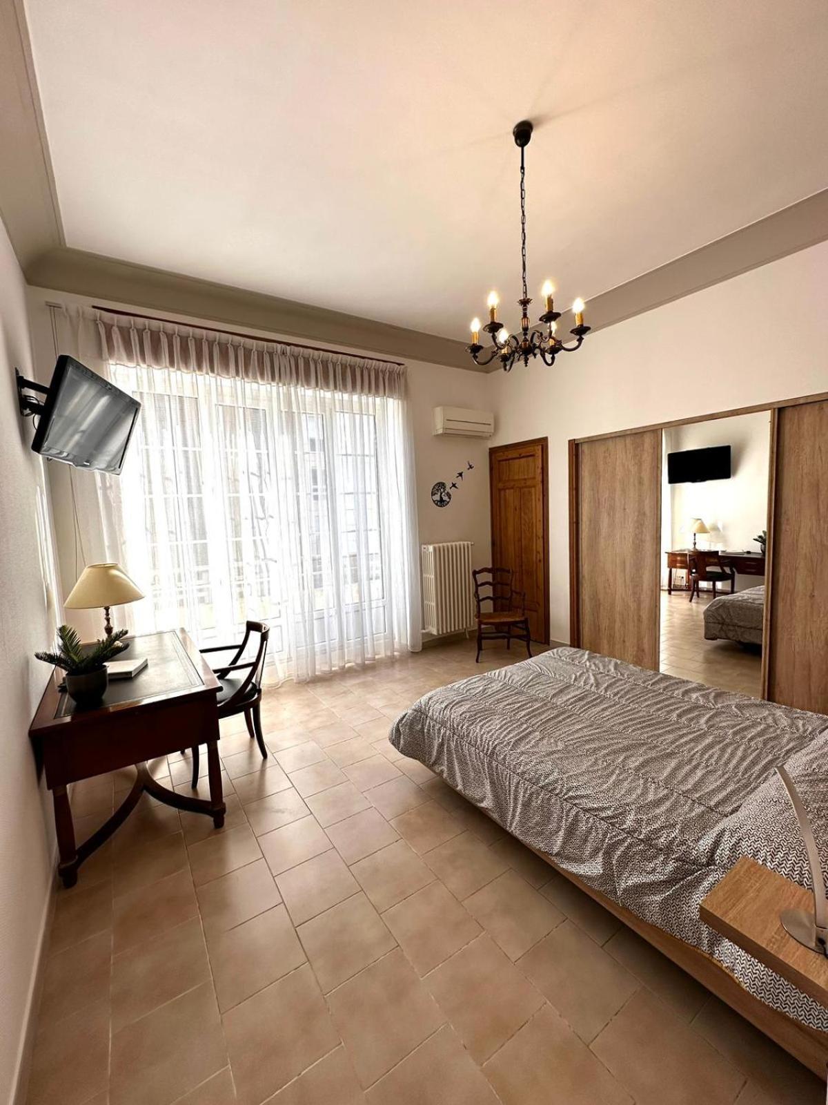 Appartement 4 A 8 Personnes, Spacieux De Standing Classe 4 Etoiles Νιμ Εξωτερικό φωτογραφία